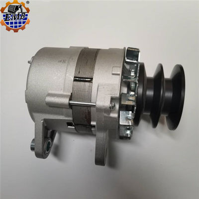 600-821-6110 0330002871 6D105 Motore alternatore per PC200-3 PC220-2